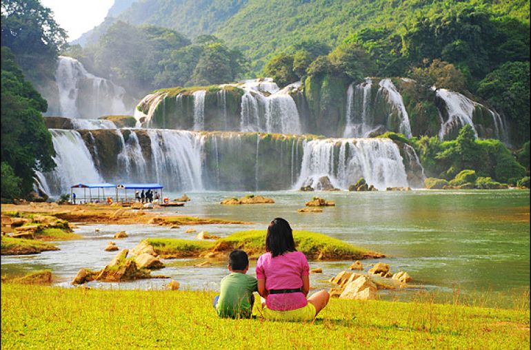 Discover Ban Gioc Waterfall And Cao Bang 3 Days